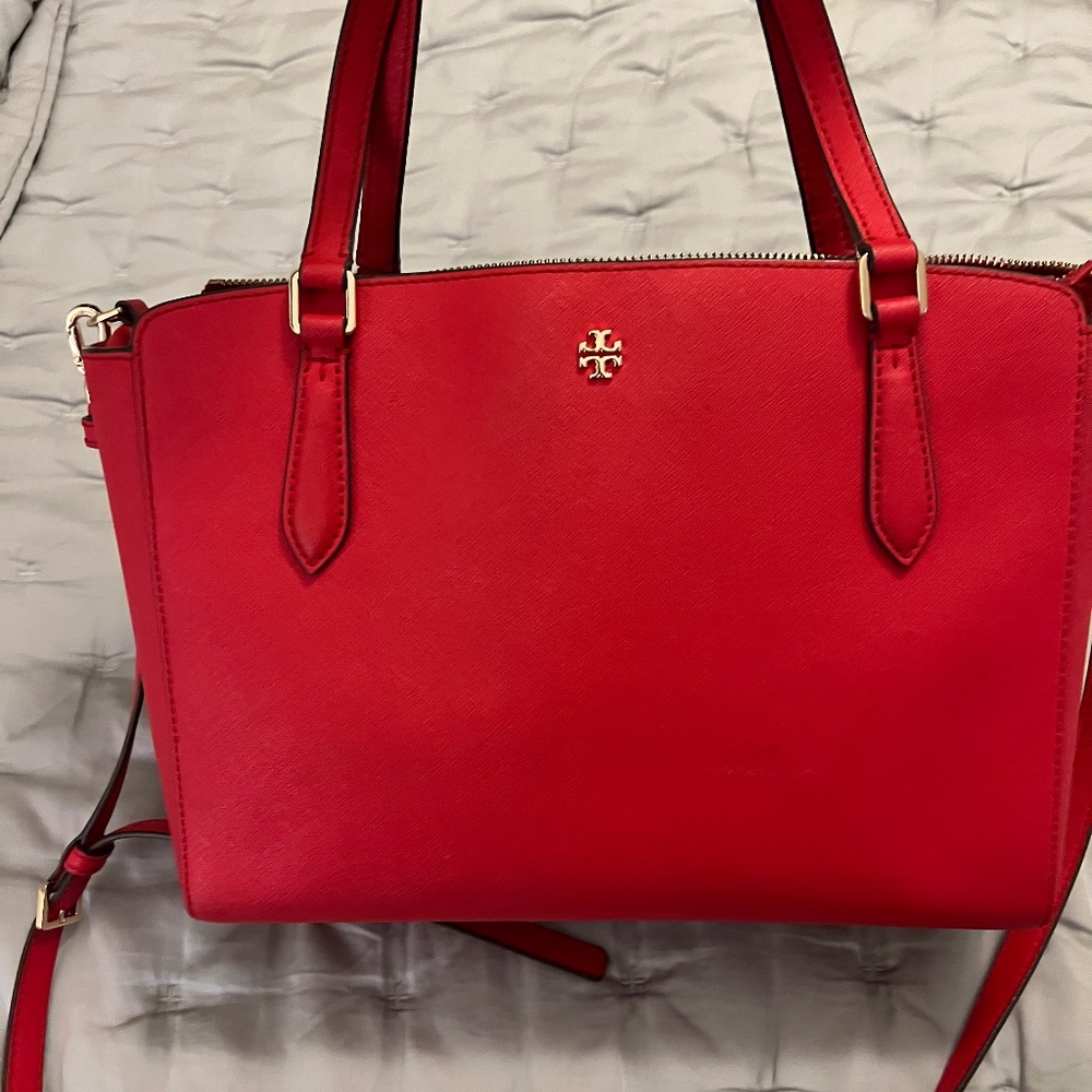 Red tote